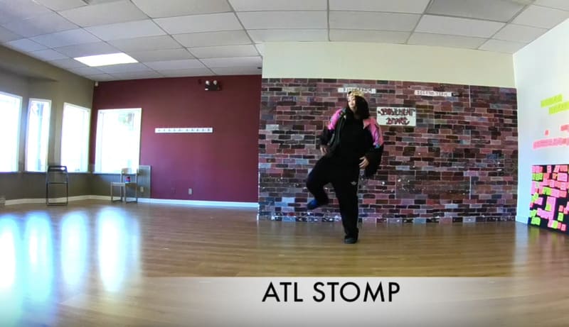 動画あり Atl Stomp エーティーエルストンプ のやり方 ヒップホップステップ 旅するダンサー自由記