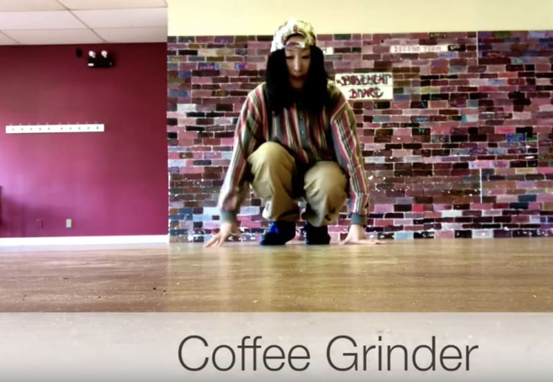 動画あり Coffee Grinder コーヒーグラインダー 一歩 のやり方 ブレイクダンスステップ 旅するダンサー自由記